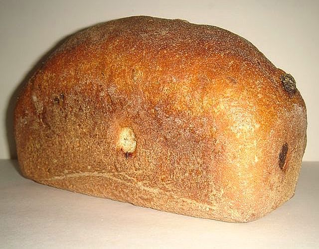 Ржаной хлеб с изюмом от omilo