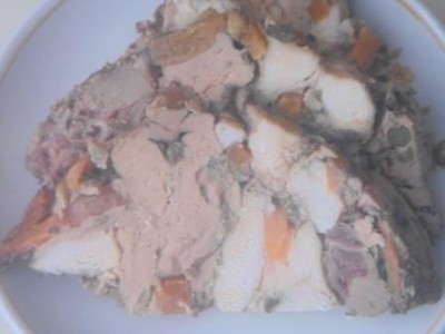Ветчина из куриной печени, сердечек и овощей (ветчинница) : Закуски и ...