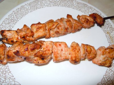 Шашлык куриный, маринованный в йогурте : Вторые блюда