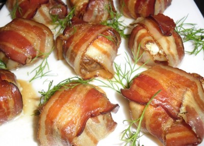 Шампиньоны фаршированные, запечённые в беконе : Закуски и бутерброды
