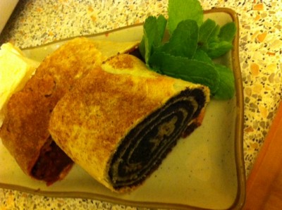 Штрудель вишневый и маковый : Выпечка сладкая